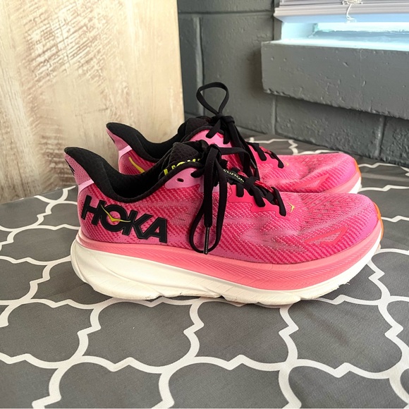 Hoka One One Shoes - Hoka Clifton 9 Pink Running Shoes Womens Size 6